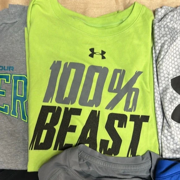 Lot of boys Large T-Shirts w/ 1 zipper hoodie and one tank - Picture 4 of 8